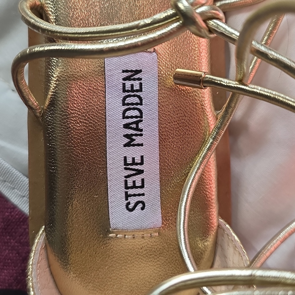 Steve Madden Ainsley Gold Gladiator Style Sandals Faux Leather Caged - Picture 3 of 6